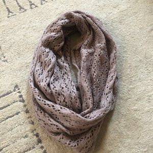 Lilac woven circle scarf